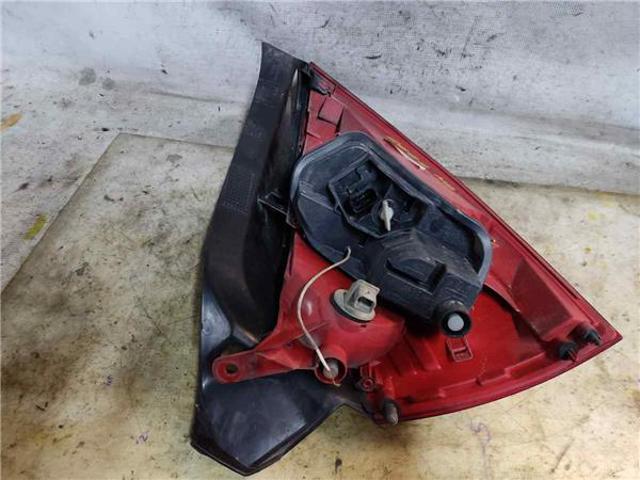 8200413216 Piloto trasero derecho  disponible Utrera