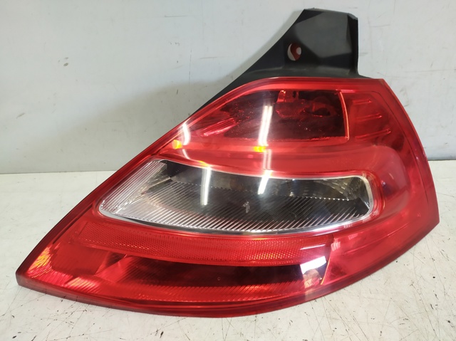 8200413216 RENAULT Piloto trasero derecho  comprar en Jaén