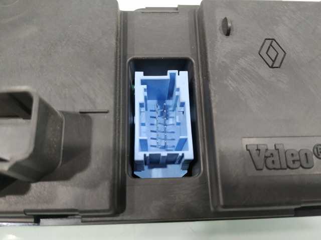 8200413906 RENAULT  en stock Gandía