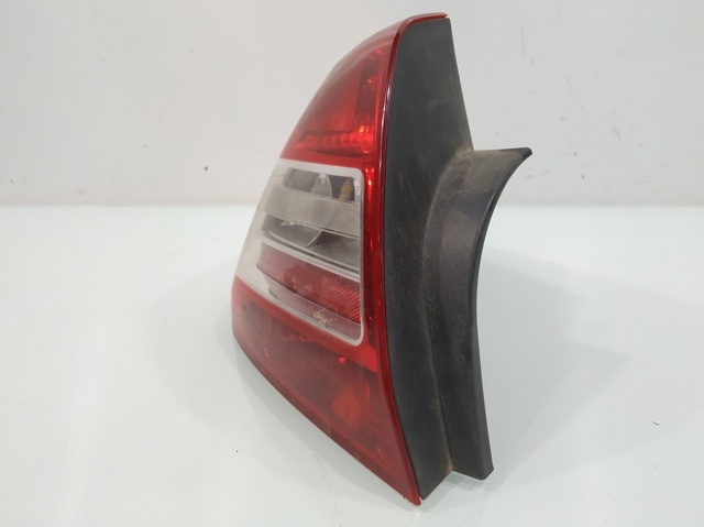 RENAULT 8200417345 Piloto trasero izquierdo  en stock Terrassa