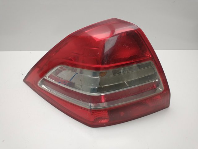 RENAULT 8200417345 Piloto trasero izquierdo  en stock Terrassa