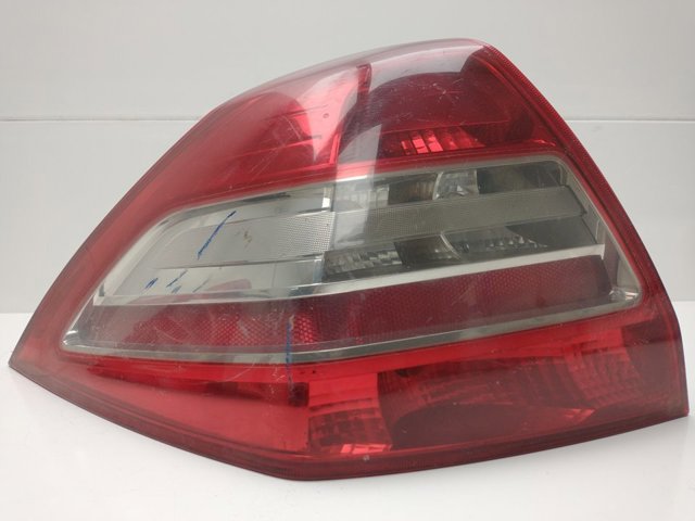 RENAULT 8200417345 Piloto trasero izquierdo  disponible Lugo