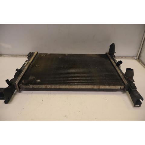 8200418327 Radiador de refrigeración del motor  disponible Málaga