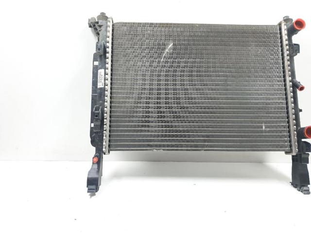 8200418328 Radiador de refrigeración del motor  disponible Utrera