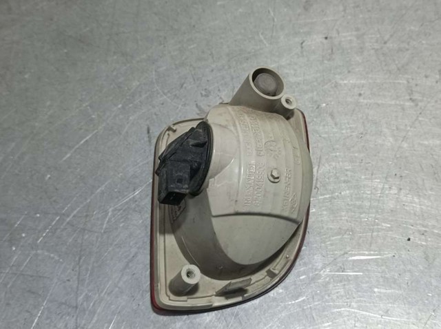 8200419906 Luz antiniebla trasera izquierda  en stock Granada