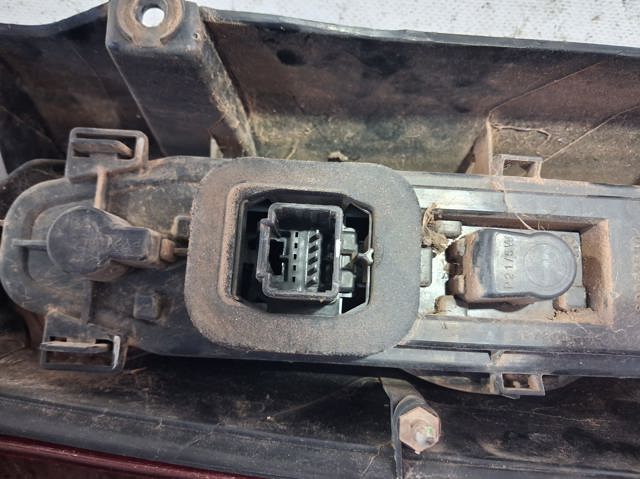 RENAULT 8200419945 Piloto trasero derecho  en stock Salamanca