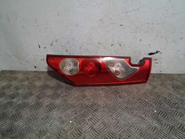 8200419945 RENAULT Piloto trasero derecho comprar Alcalá