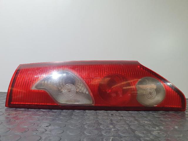 8200419945 RENAULT Piloto trasero derecho  comprar en Lleida
