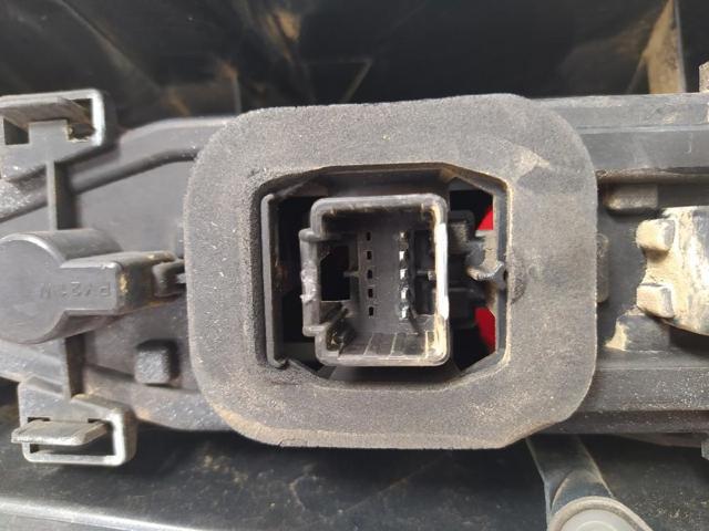 8200419952 RENAULT Piloto trasero derecho comprar Alcalá