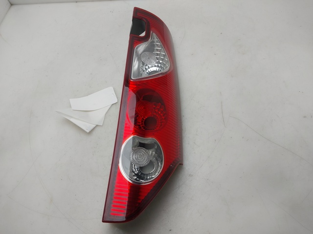 8200419952 Piloto trasero derecho  comprar en Zaragoza