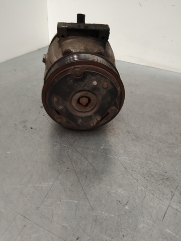 RENAULT 8200421410 Compresor de aire acondicionado  comprar en Albacete
