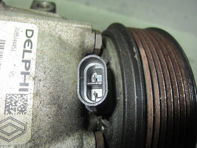 8200421410 RENAULT Compresor de aire acondicionado  en stock Gandía
