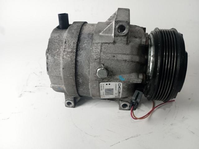 RENAULT 8200424250 Compresor de aire acondicionado  disponible Valladolid