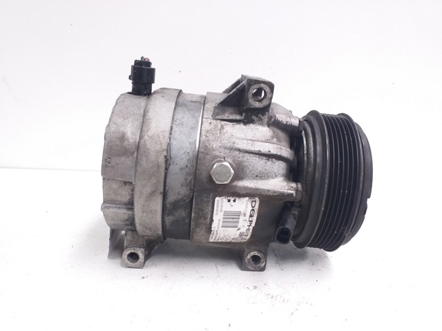 8200424250 RENAULT Compresor de aire acondicionado  en stock Córdoba