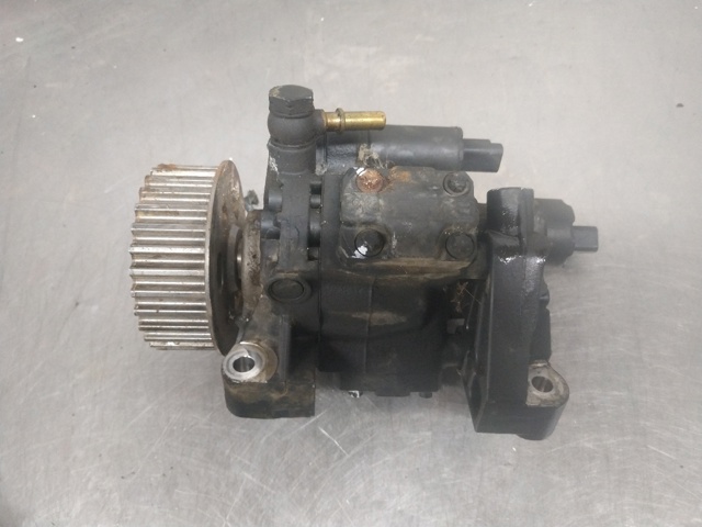 Bomba de alta presión Renault Laguna 3 BT0, BT1