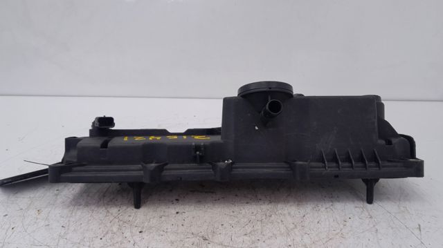 RENAULT 8200433603 Tapa de balancines  en stock Salamanca