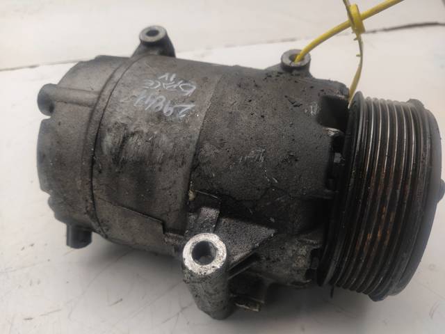 RENAULT 8200436108 Compresor de aire acondicionado  disponible España