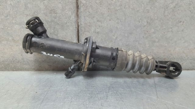Bomba de embrague Renault Clio III hatchback comprar en España