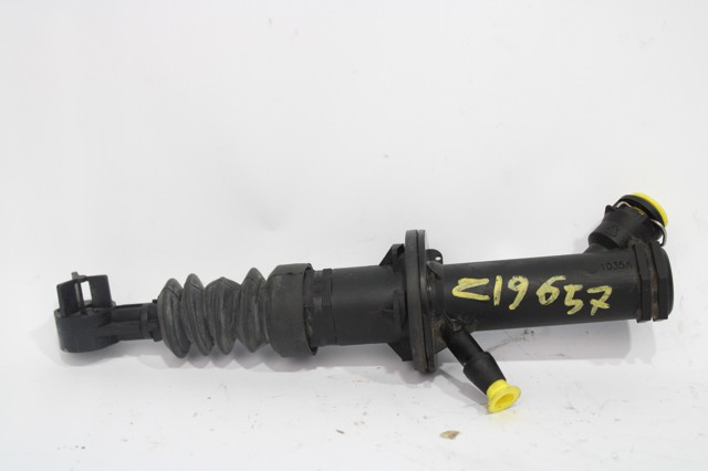 8200436137 RENAULT Cilindro maestro de embrague  en stock Gandía