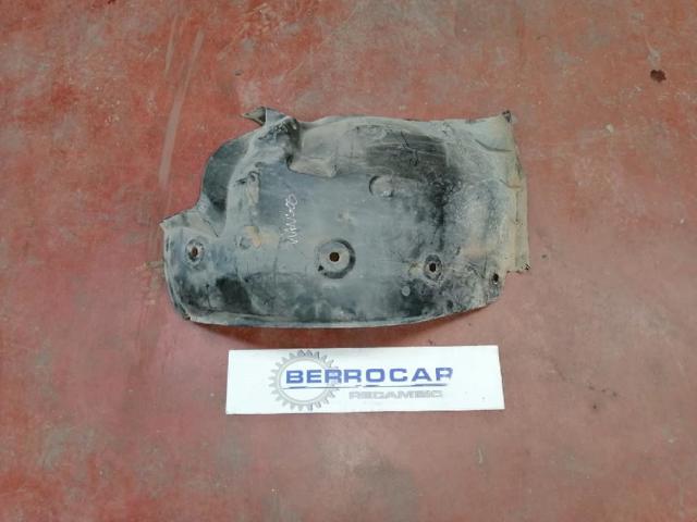 Paso de rueda delantero izquierdo trasero 8200436709 RENAULT