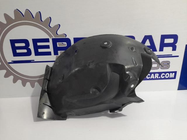 Paso de rueda delantero izquierdo trasero 8200436709 RENAULT