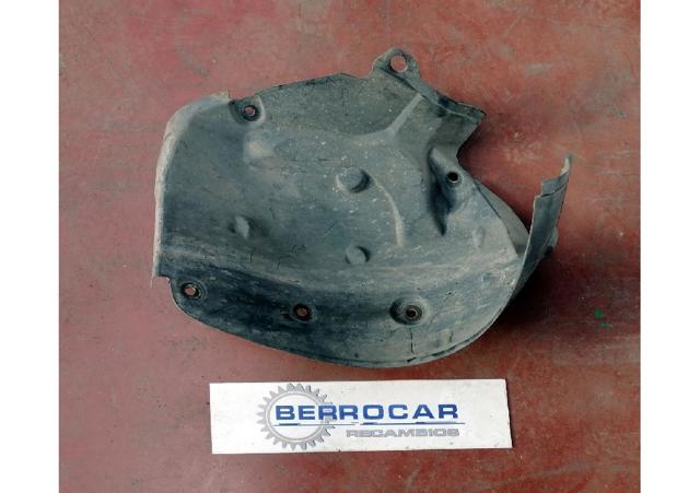 Paso de rueda delantero izquierdo trasero 8200436709 RENAULT