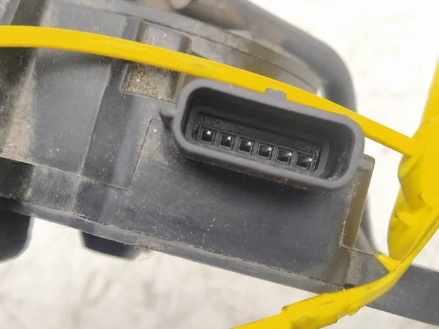 RENAULT 8200436878 Pedal del acelerador  en stock Valencia