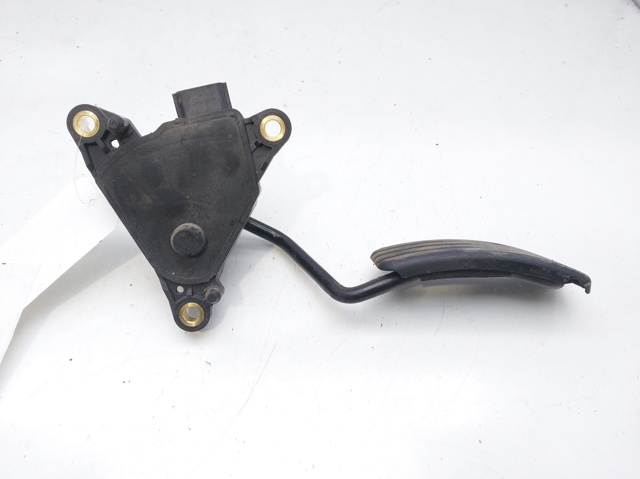 8200436878 RENAULT Pedal del acelerador  en stock Gandía