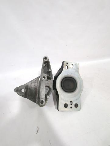 8200437464 Soporte de motor derecho  comprar en Pontevedra