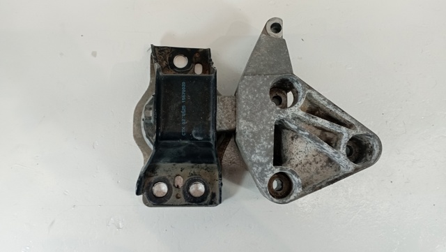 8200437464 Soporte de motor derecho  en stock Granada