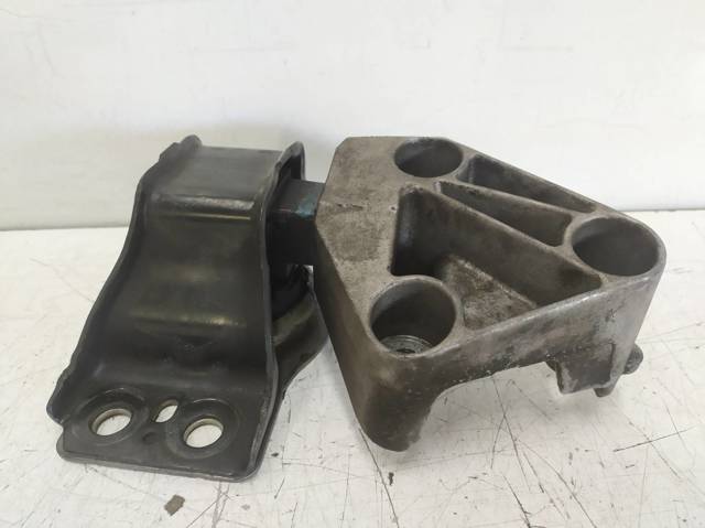 RENAULT 8200437464 Soporte de motor derecho comprar Pamplona