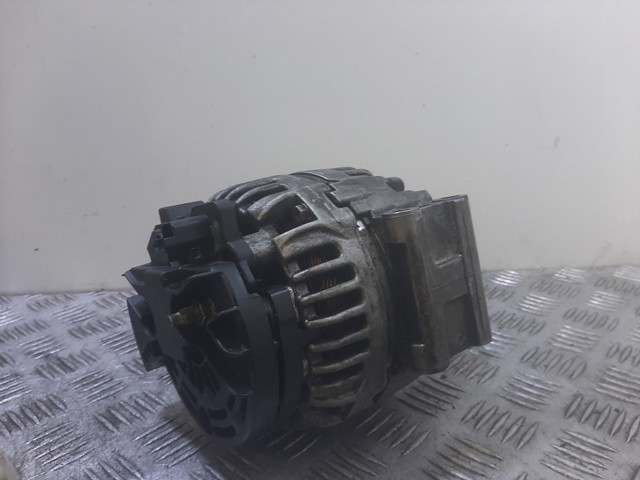8200438148 Alternador  disponible Utrera