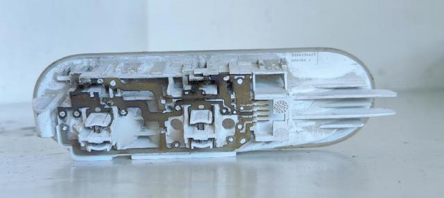 RENAULT 8200439423 Luz de techo interior (cabina)  en stock Salamanca