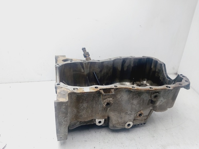 NISSAN 8200451325 Cárter de aceite del motor  en stock Terrassa