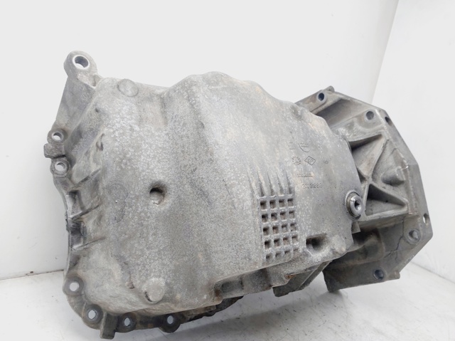 NISSAN 8200451325 Cárter de aceite del motor  en stock Salamanca