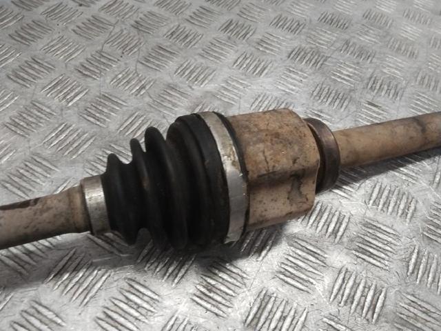 8200452268 Semieje delantero derecho  en stock Sabadell