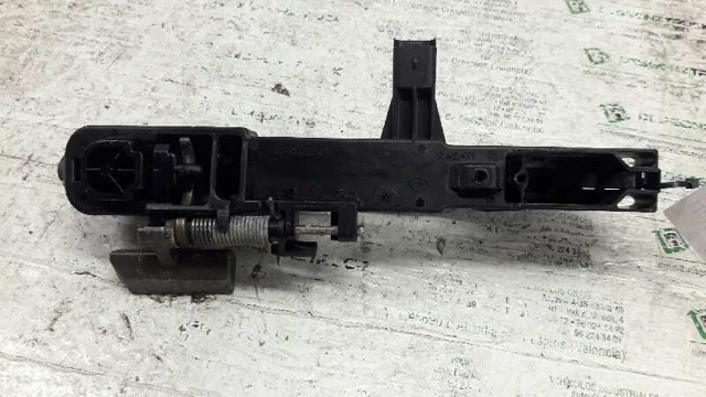 RENAULT 8200452520 Soporte de manija exterior de puerta delantera derecha  disponible España