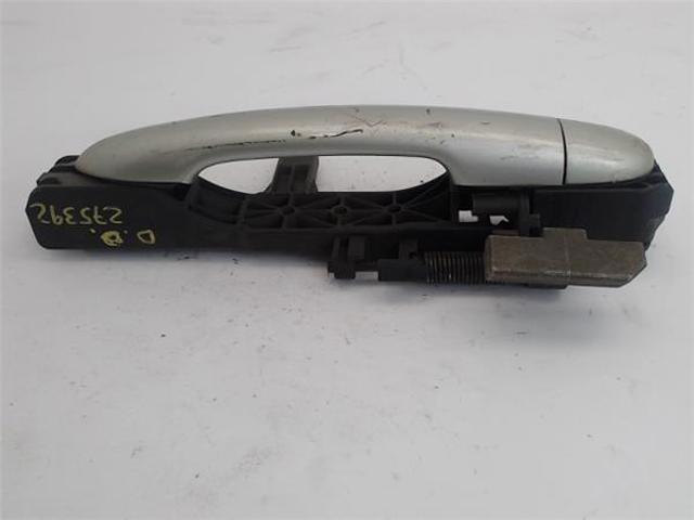 8200452520 Soporte de manija exterior de puerta delantera derecha  comprar en Reus