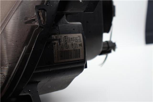 8200459823 Faro derecho  en stock Castellón