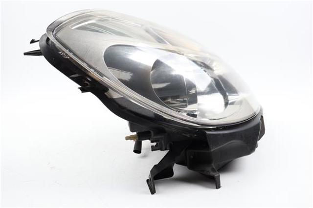 8200459823 RENAULT Faro derecho  en stock Huelva