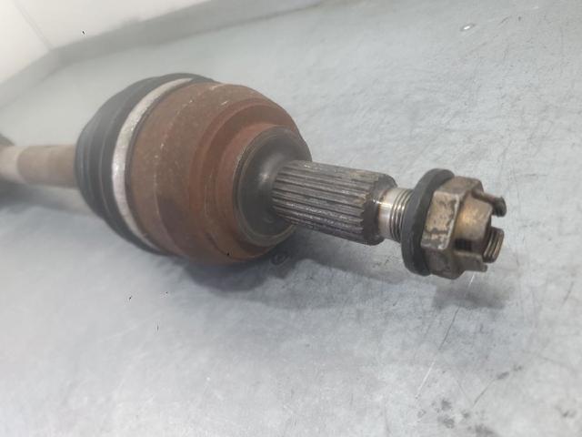 RENAULT 8200472158 Semieje delantero derecho  en stock Terrassa