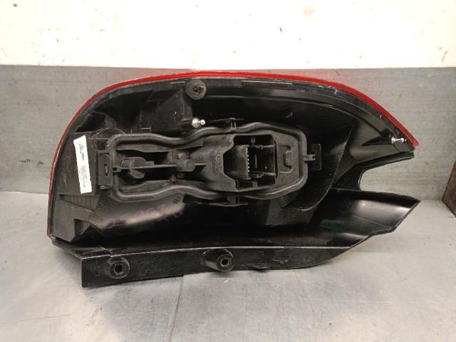 8200474327 RENAULT Piloto trasero derecho  disponible Vigo