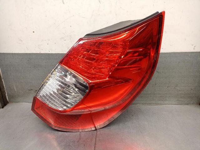 RENAULT 8200474327 Piloto trasero derecho  en stock Terrassa