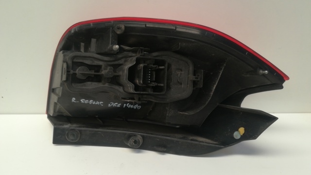 8200474327 RENAULT Piloto trasero derecho comprar Madrid