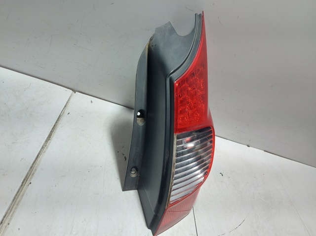 8200474328 RENAULT Piloto trasero izquierdo  en stock Huelva
