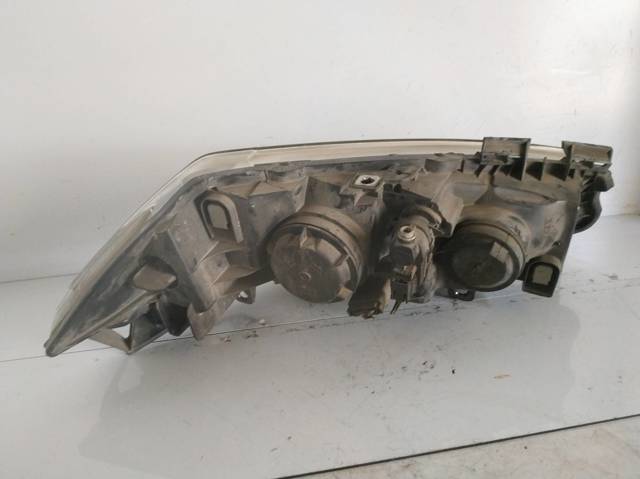 8200476428 Faro izquierdo  en stock Sabadell