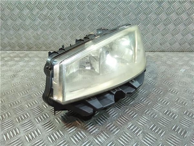 8200476428 Faro izquierdo  en stock Sabadell