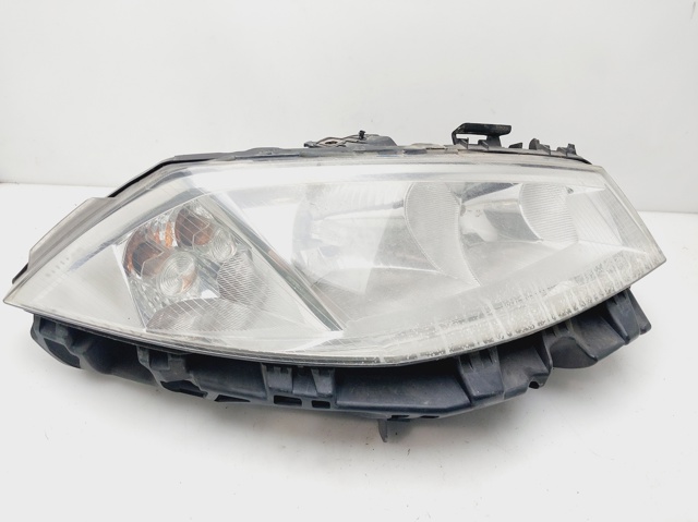 RENAULT 8200476431 Faro derecho  comprar en Murcia