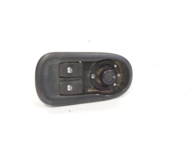 8200476806 RENAULT Interruptor de elevalunas delantera izquierda comprar Madrid