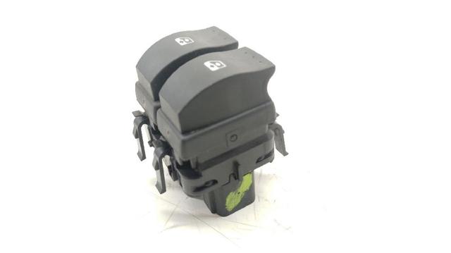8200476806 RENAULT Interruptor de elevalunas delantera izquierda comprar Alcalá